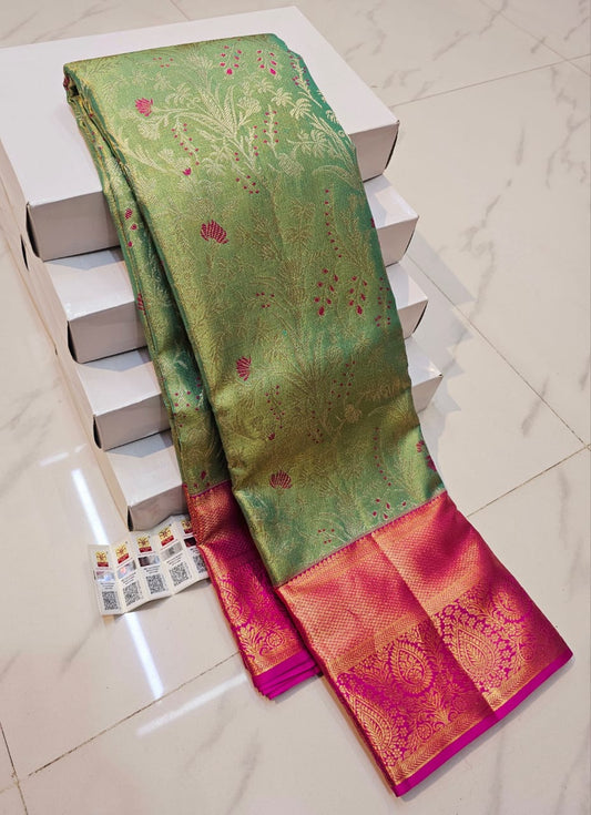 "Emerald Pink Radiance"- Pure Kanchipuram Handloom Silk Saree